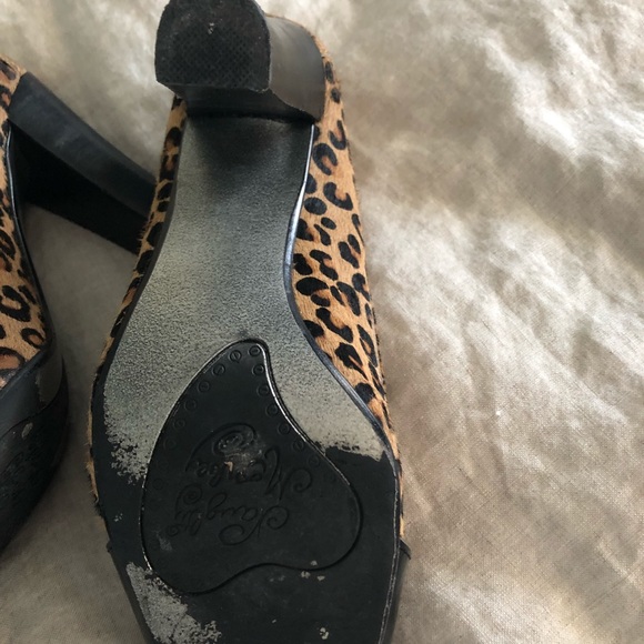 Leopard Print Pumps - Picture 4 of 4